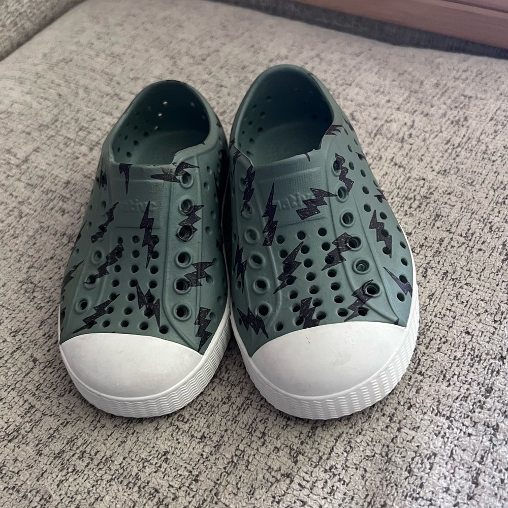 Native Toddler Jefferson shoes Lightning Bolts